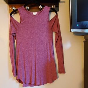 Off the shoulder long sleeve top